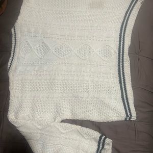 Taylor swift cream colored cardigan